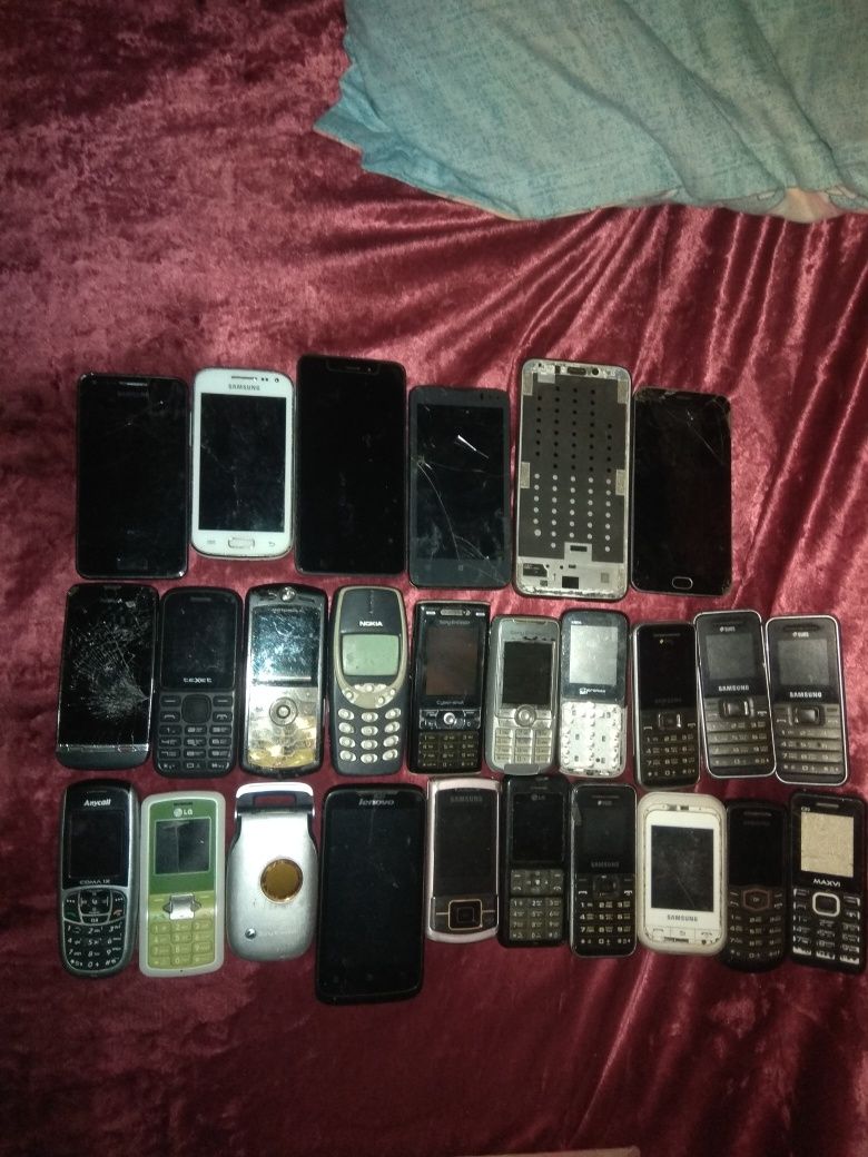 Prodam telefoni .