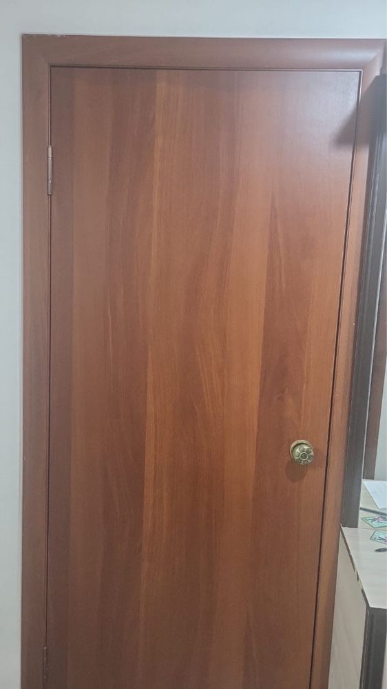 Продам срочно двери