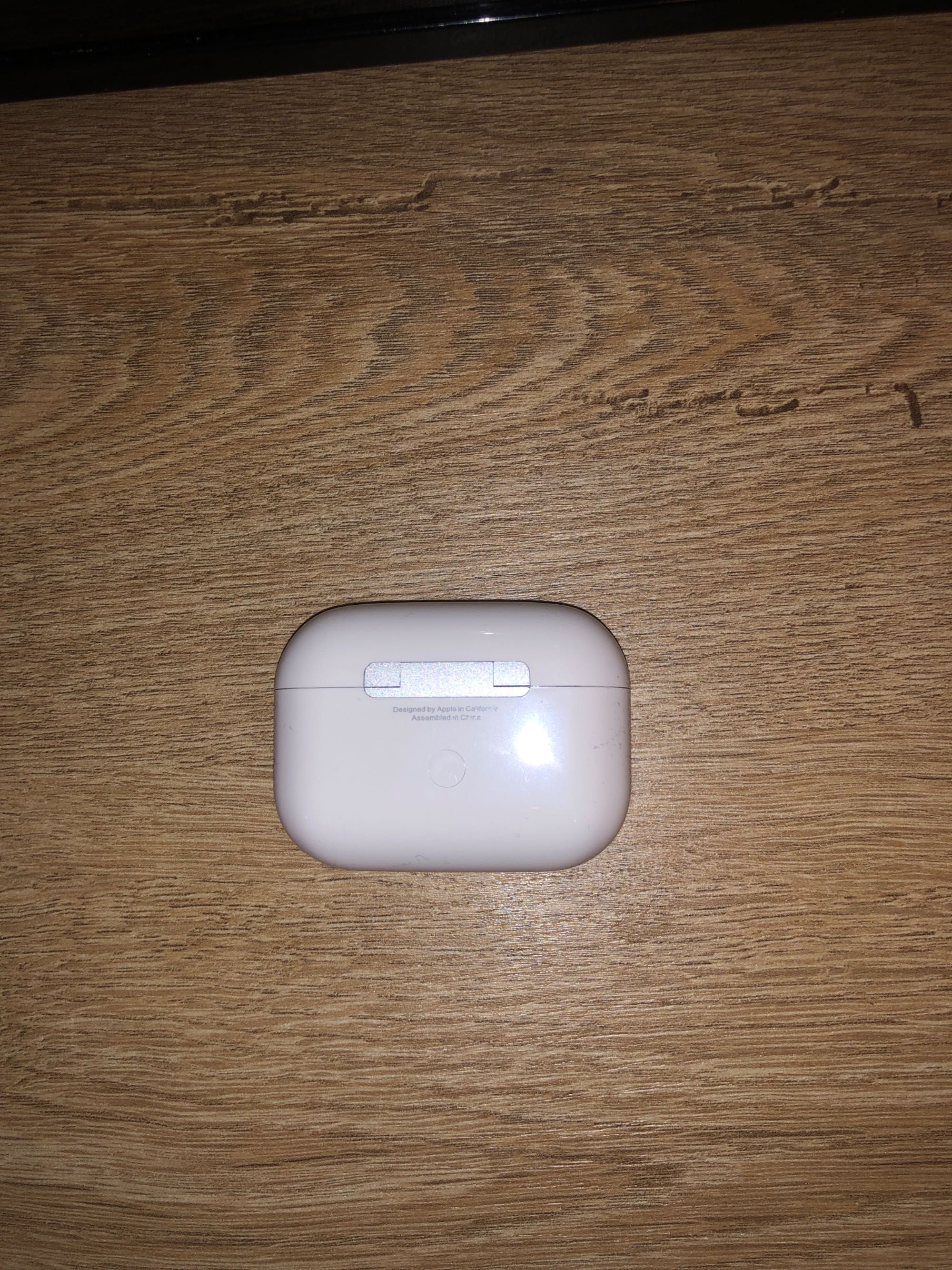 продам новые наушники airpods pro