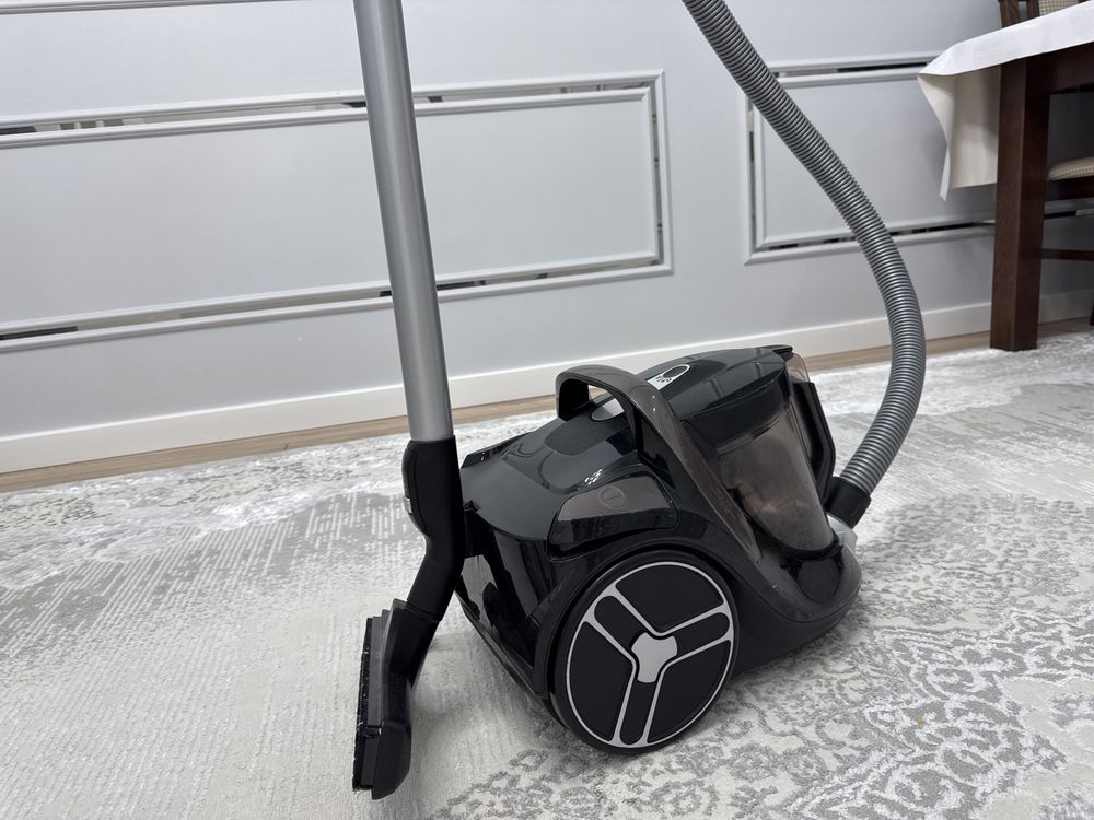 Пылесос Tefal( в отличном состоянии)