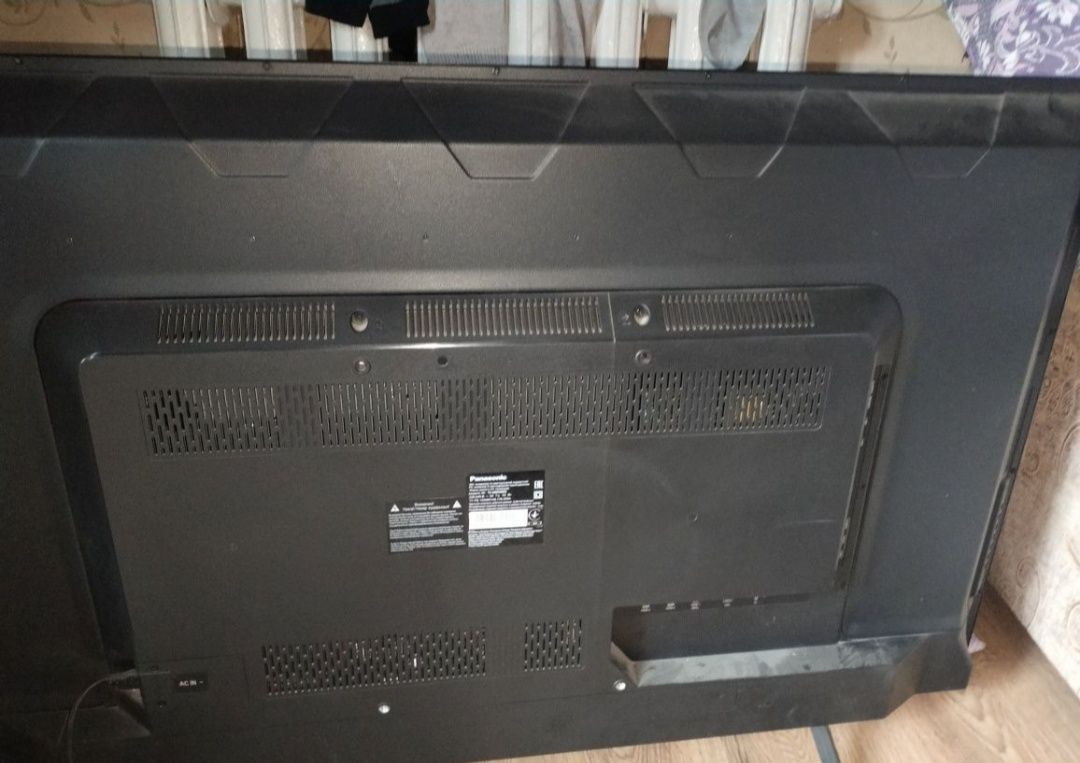 Panasonic 109cm Full HD DVB-T2 в отличном состояние