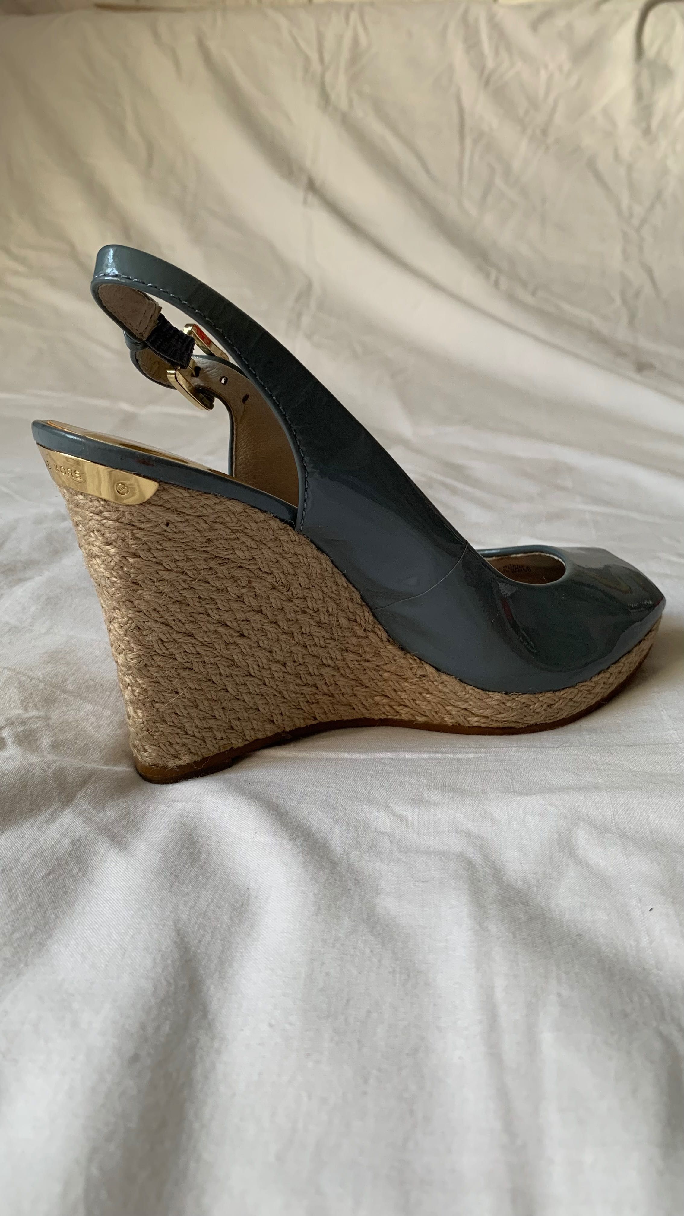 Продам обувь от известных брендов(Aldo,Michael Kors и т.д.)