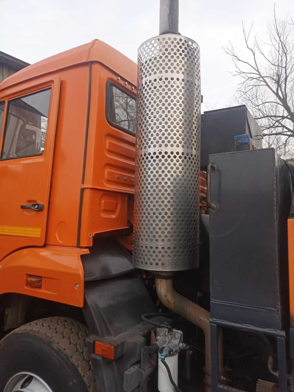 Вакуумная подметальная машина Ceksan VKM 7000