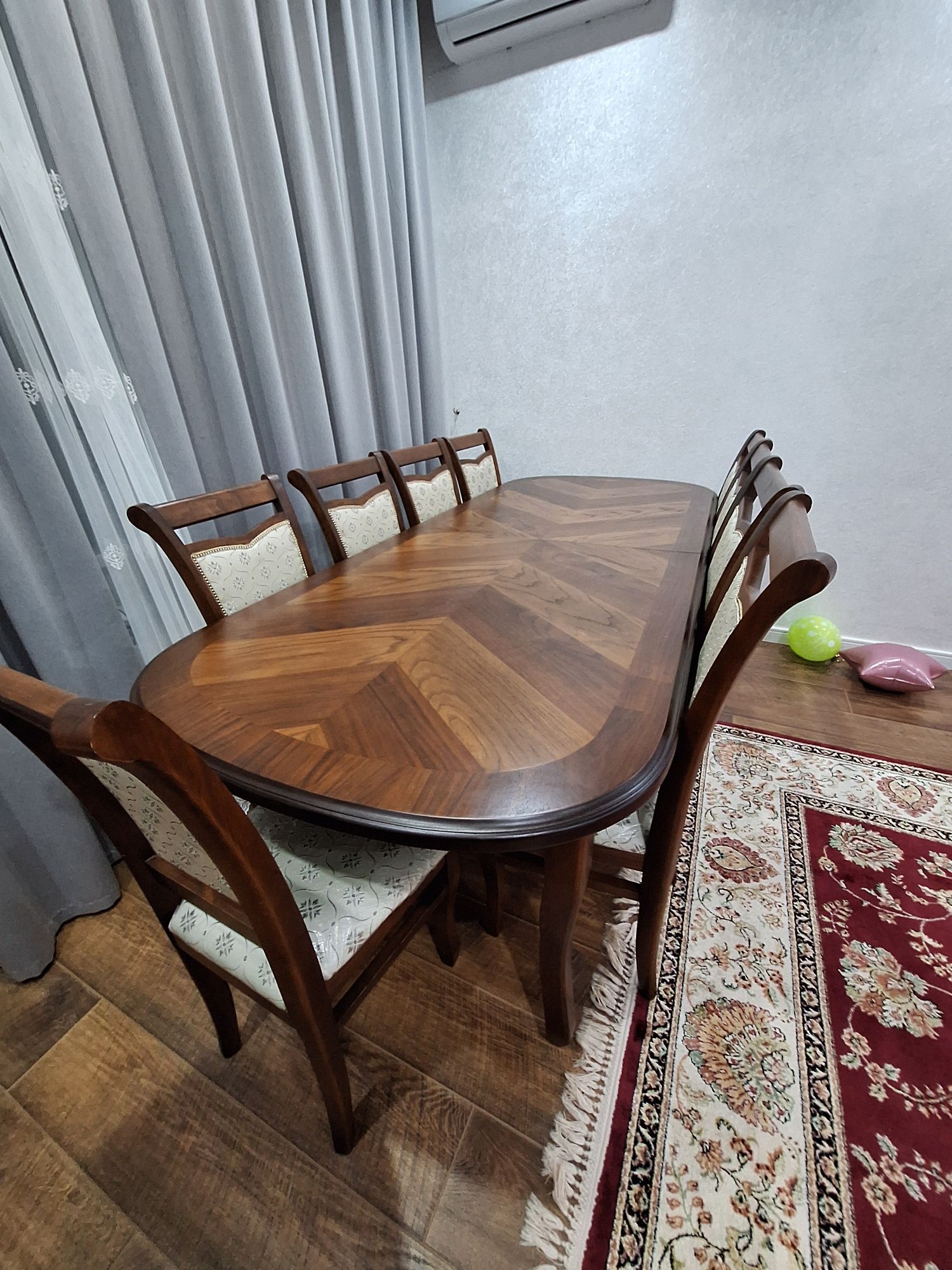 Продам гостевой стол