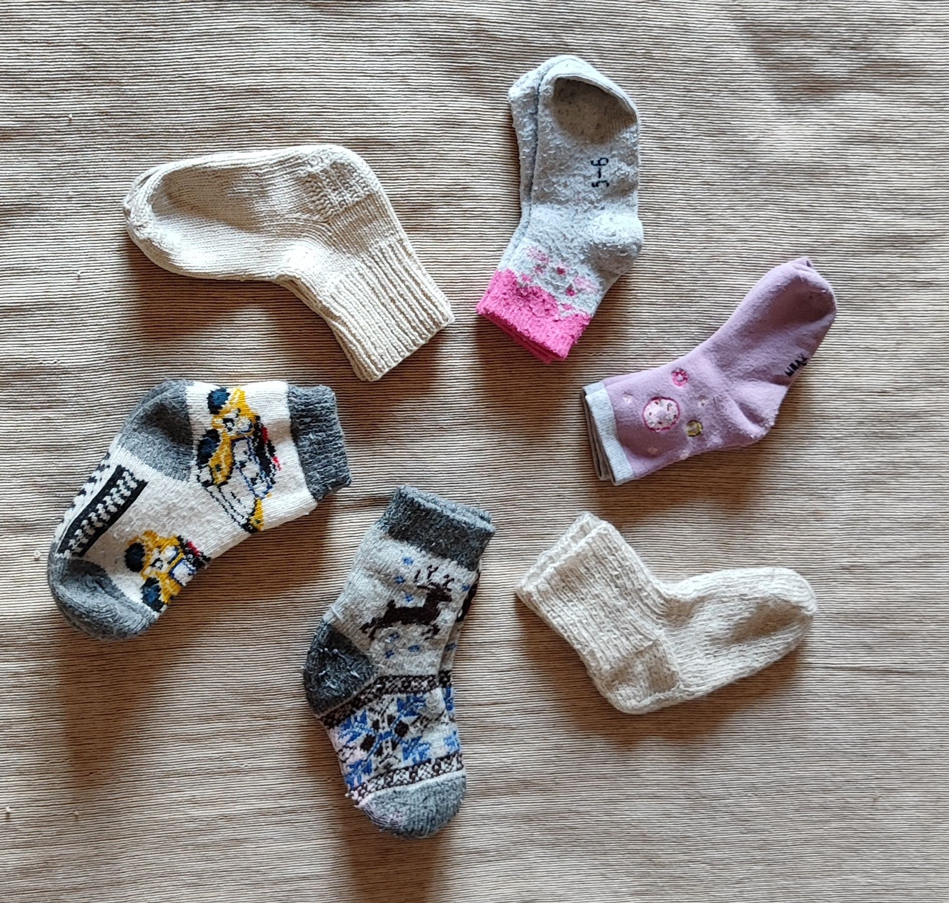 Продам пакет вещей на девочку 6-7 лет
