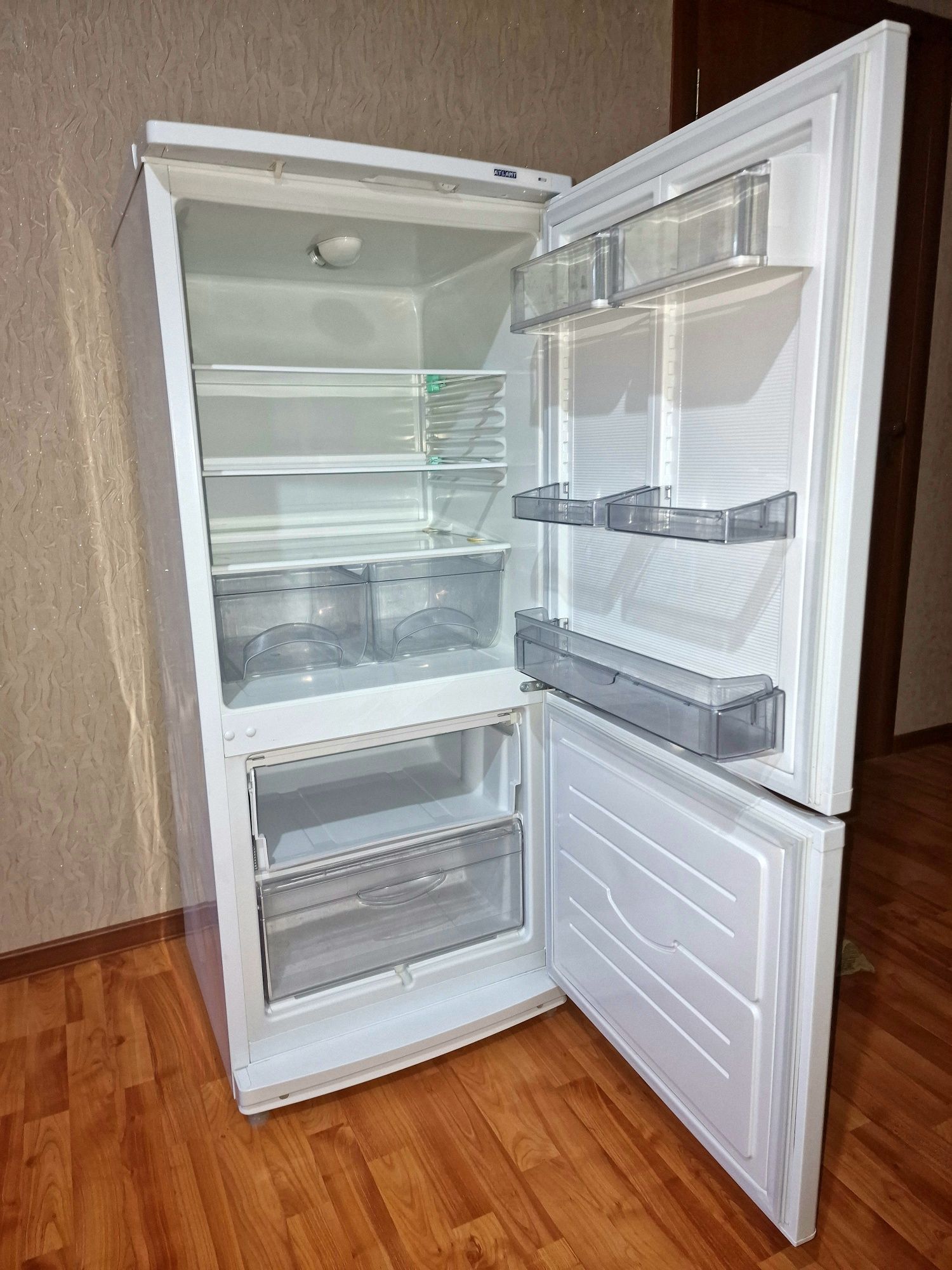 Холодильник көп қолданылмаған