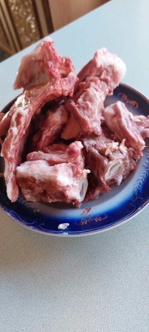 свинина головы,косточки,сбой,лытки ножки