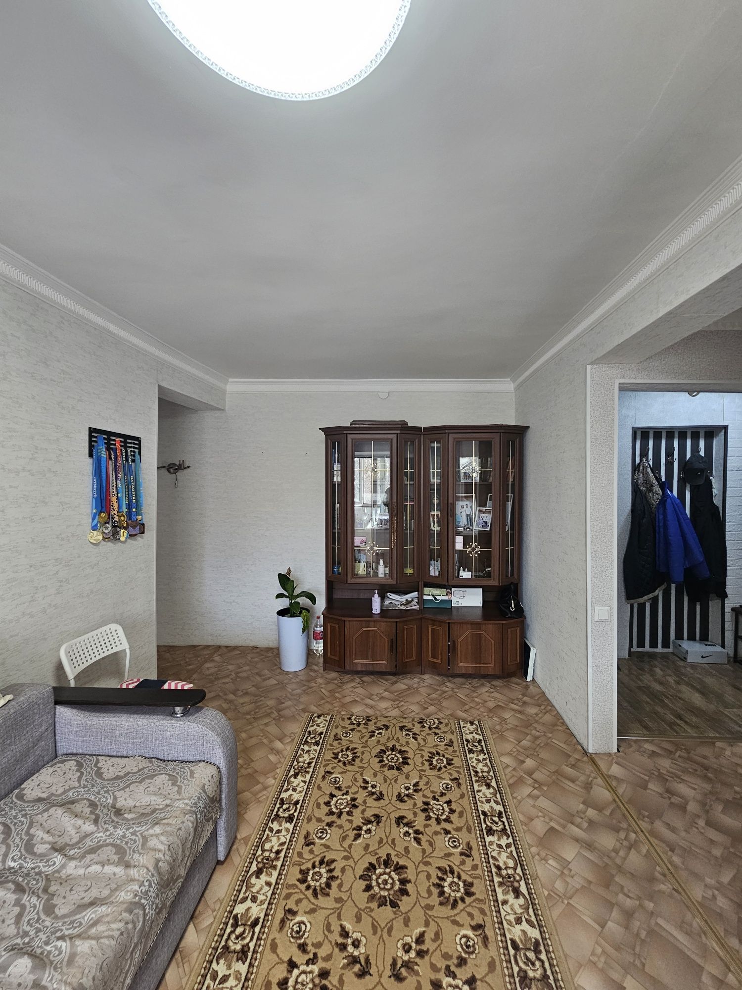 3 к. Город. Продаю трёхкомнатную квартиру в центре, ул. Ермекова, д.35