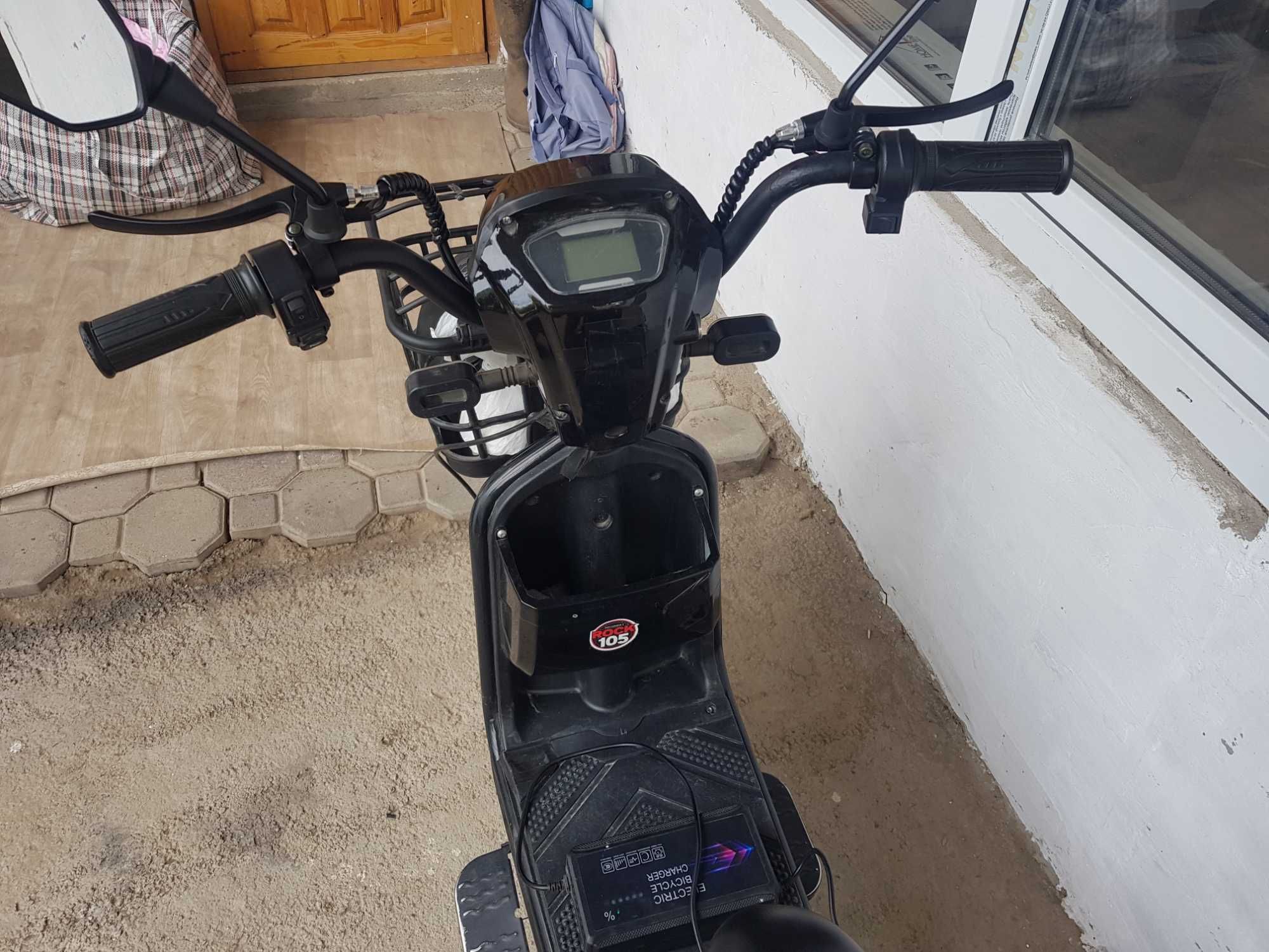 Электро скутер модель S-K8 Pro Max .Почти новый
