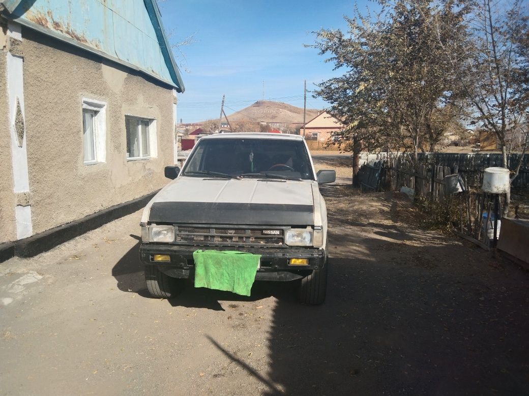 Nissan Terrano 1