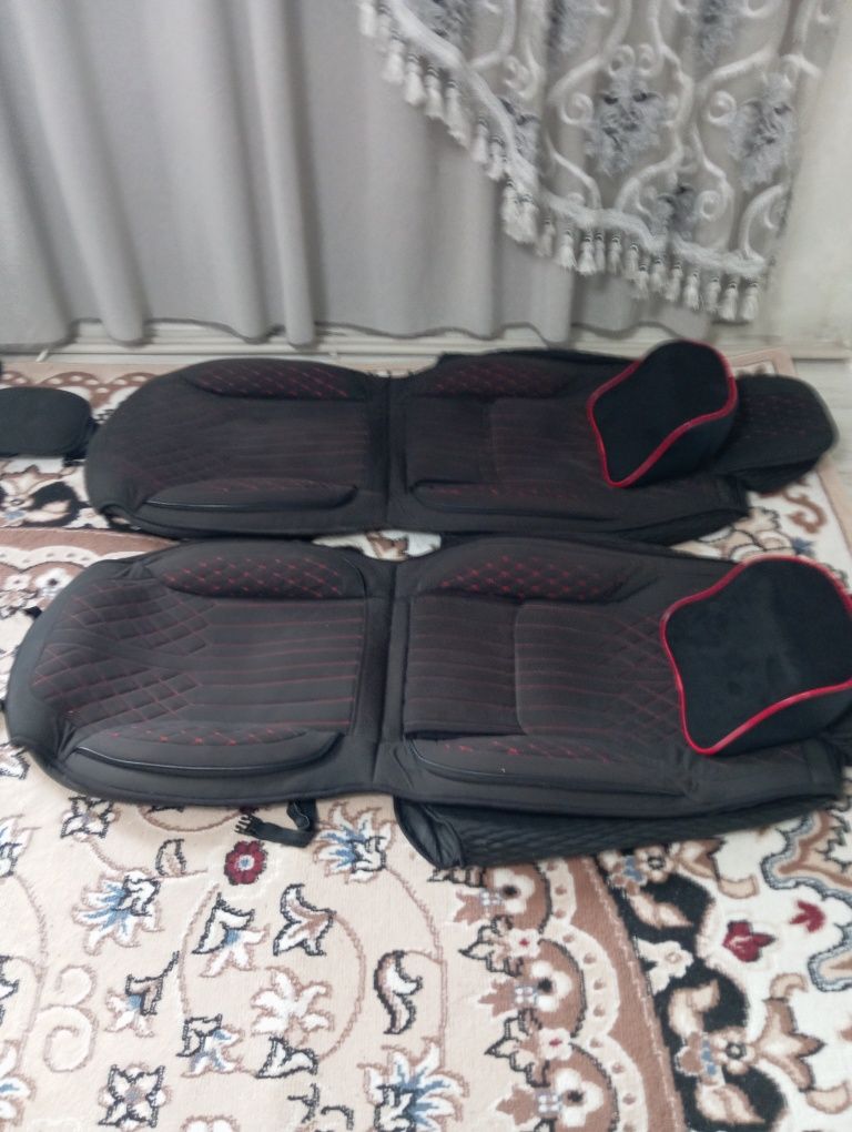 Авто чехол в хорошем состояний