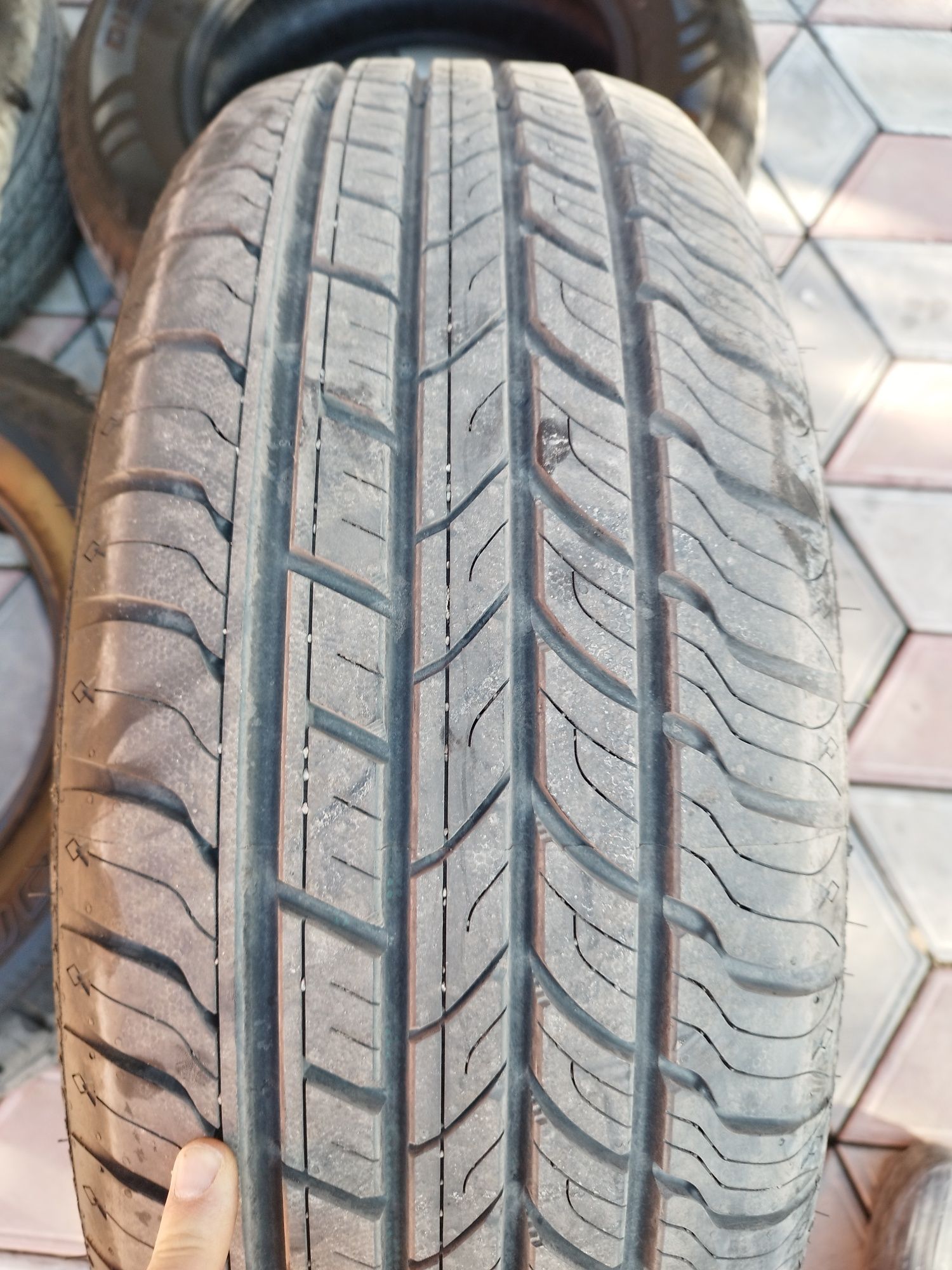 Продам шины 255/65/18