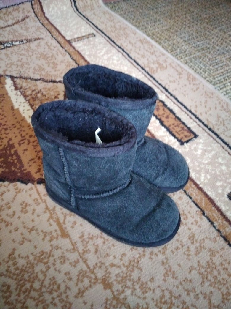 Продам уги зимние на девочку