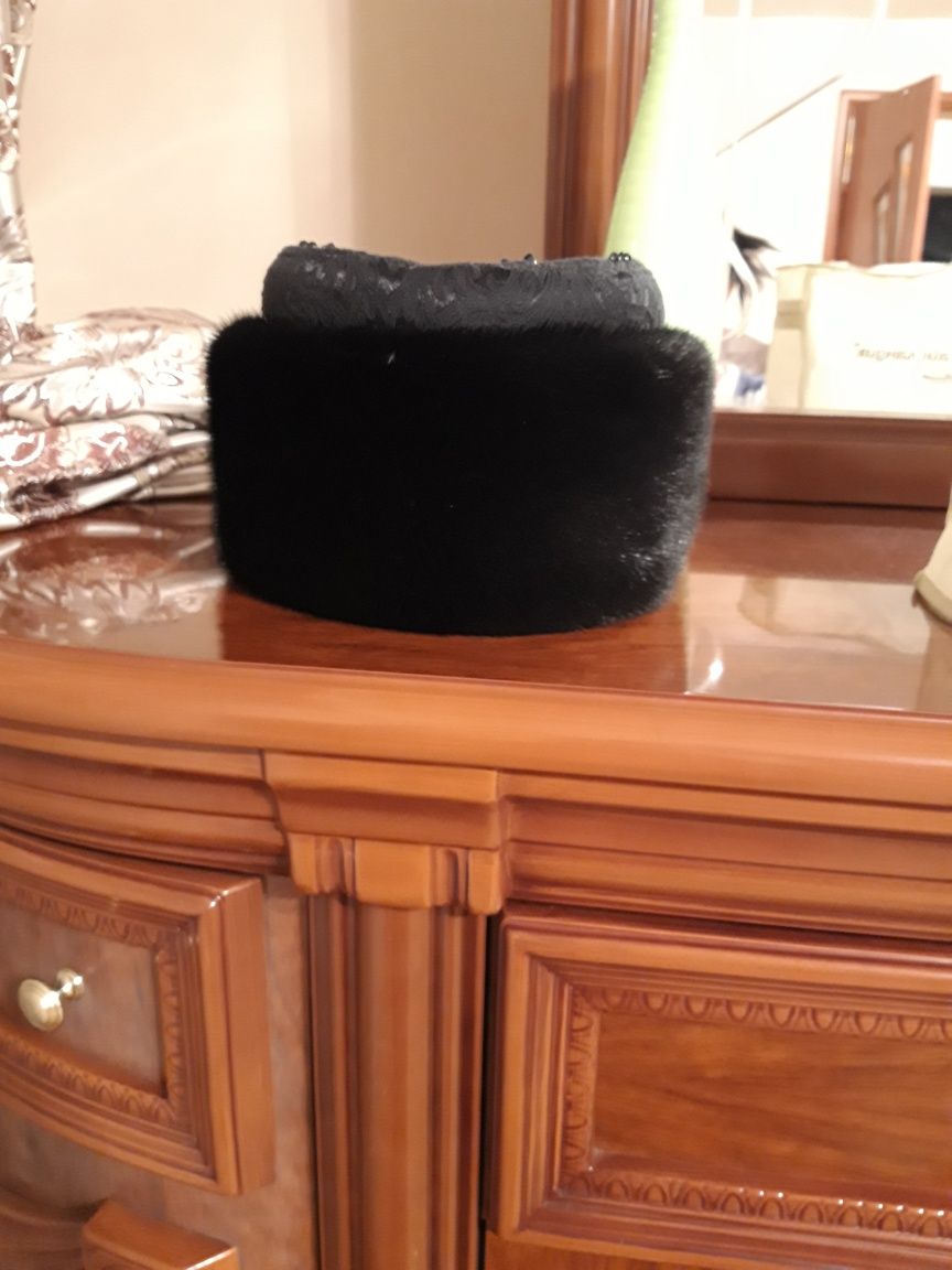 Шапка норковая продам