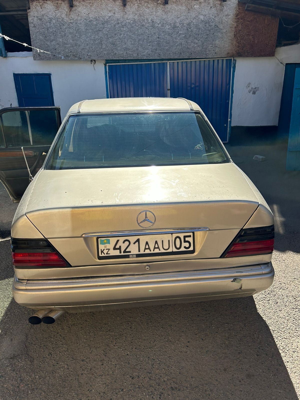 Продам машину срочно торг имеется