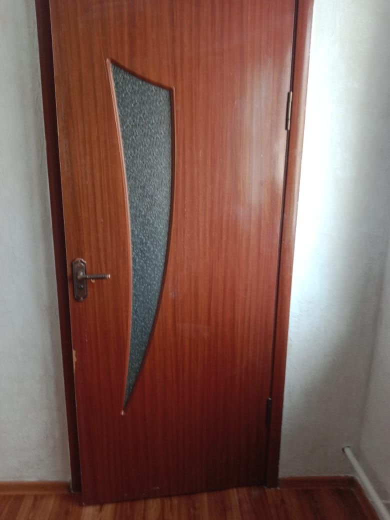Продам срочно двери хорошом состаяний