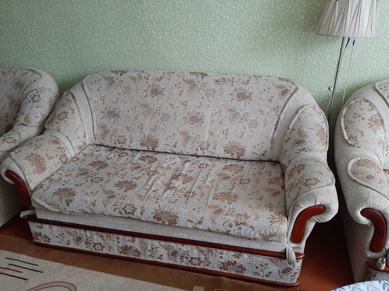 Продам мягкий уголок и уголок школьника