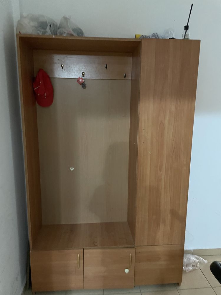 Шкаф для прихожей б/у