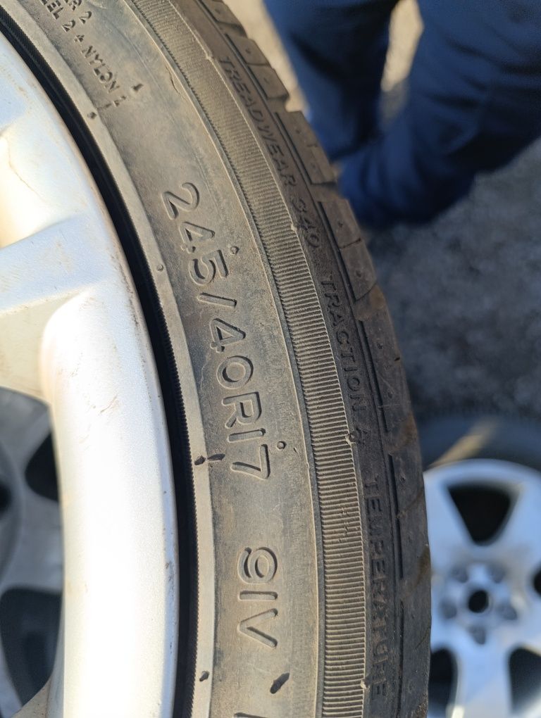 Диски л.п R17 с резиной на BMW