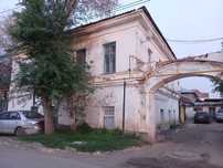 Жакавский үй 1 бөлмелі. Центрде орналасқан, остановка, магазин жақын