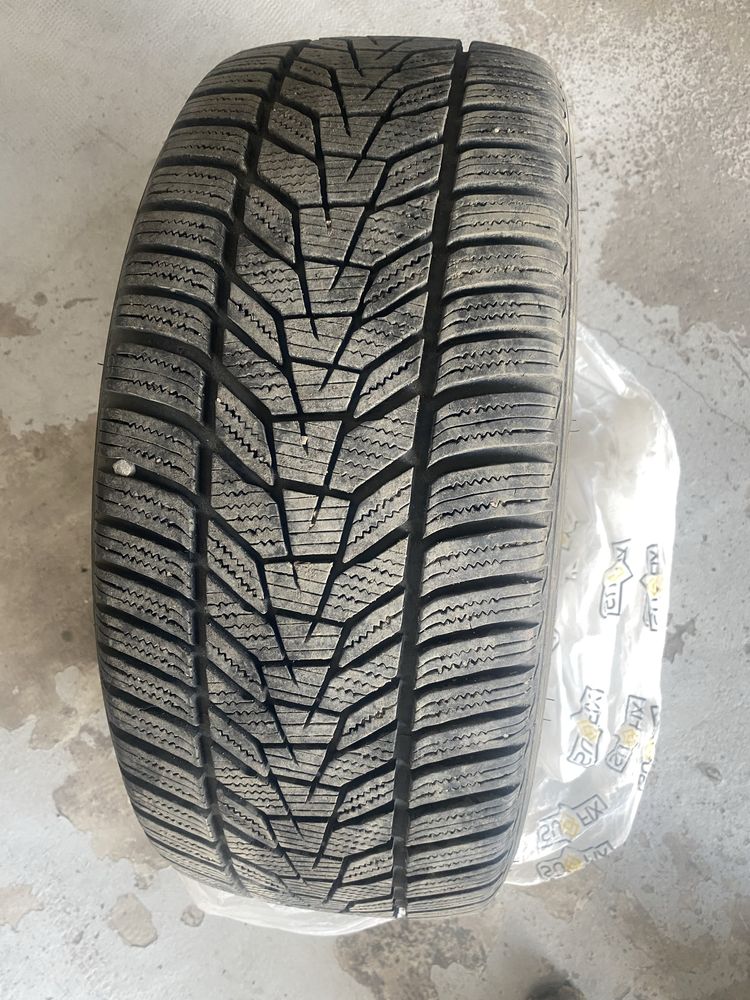 Шины зимние Hankook Winter I*cept Evo 3 235/45 R18 98V без шипов