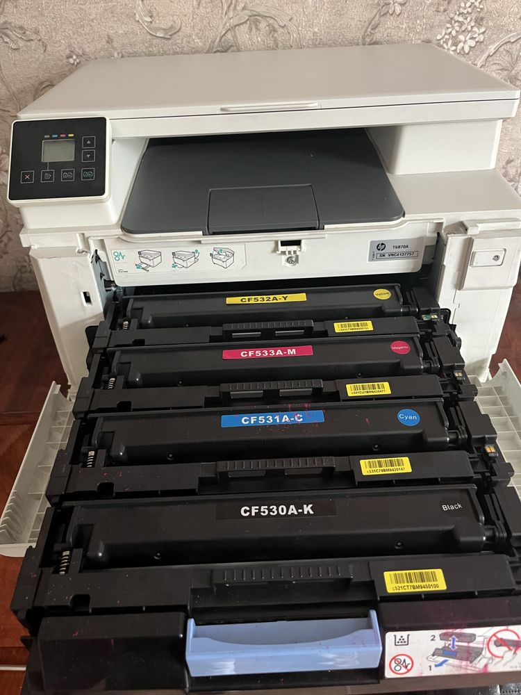 Продам цветной принтер Hp