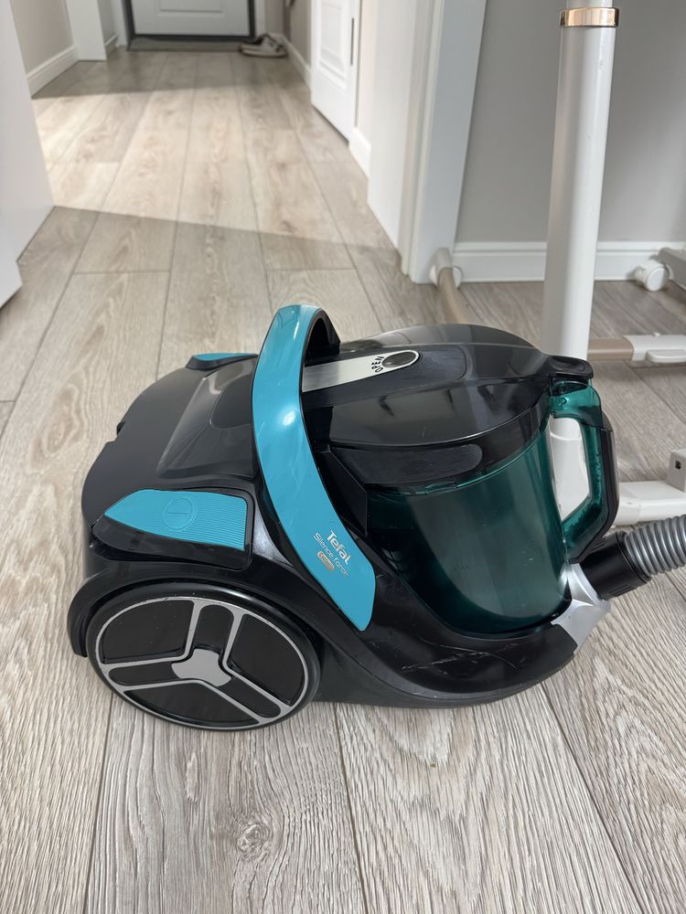 Мощный пылесос от Tefal