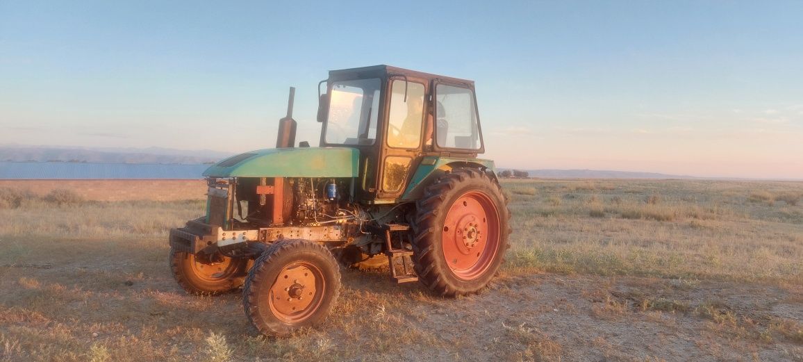 Продам трактор 80