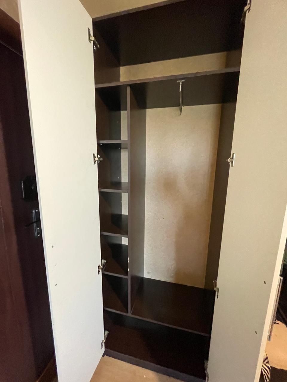 Продам шкаф в прихожку