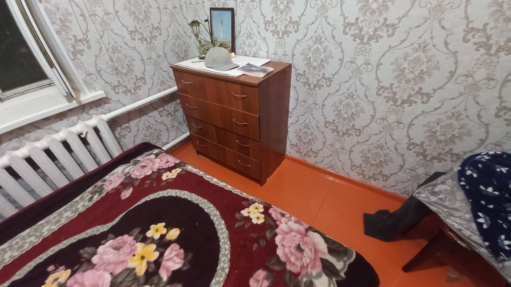 Продам кровать с комодом