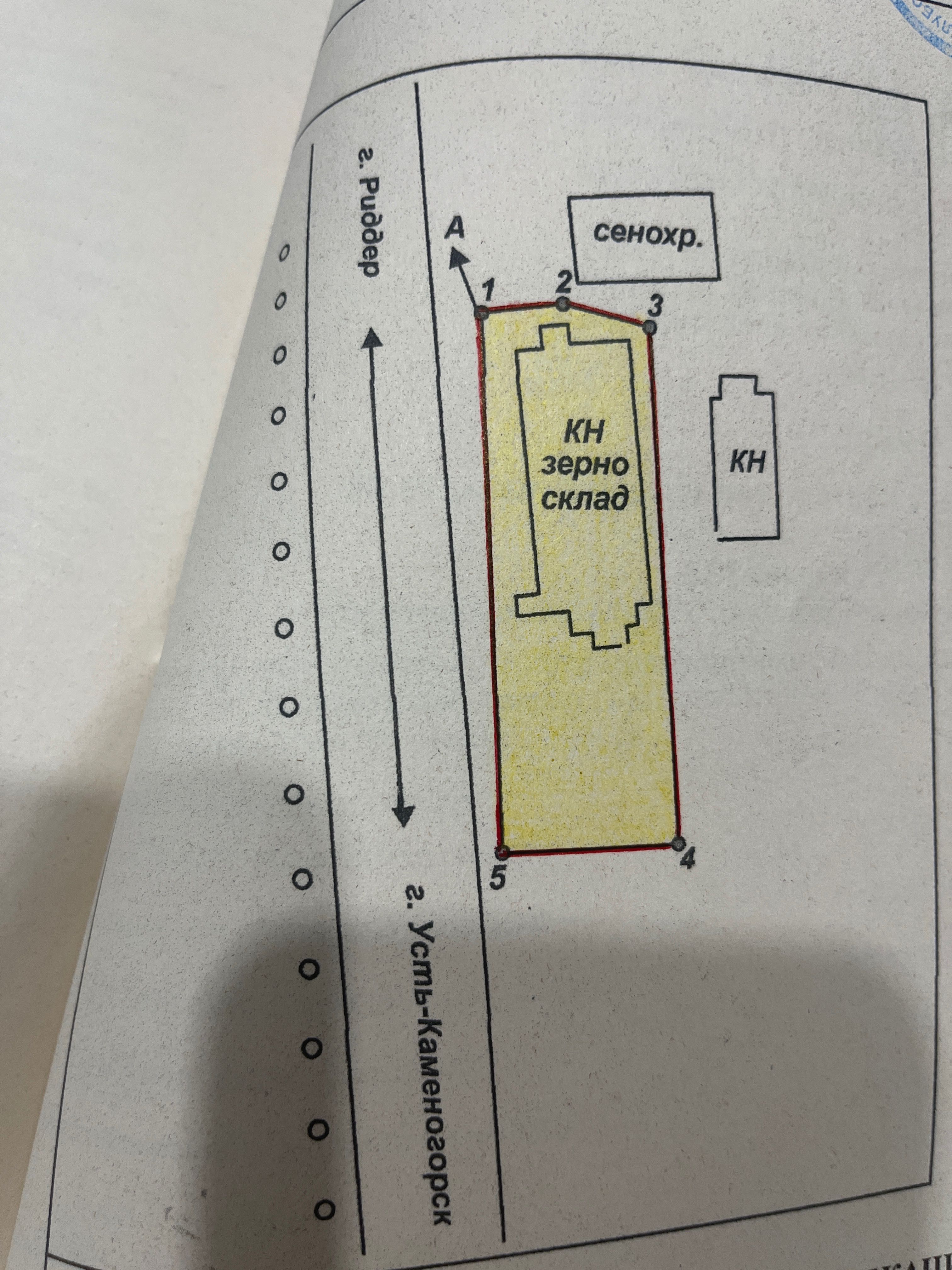 Продам здание возле трассы