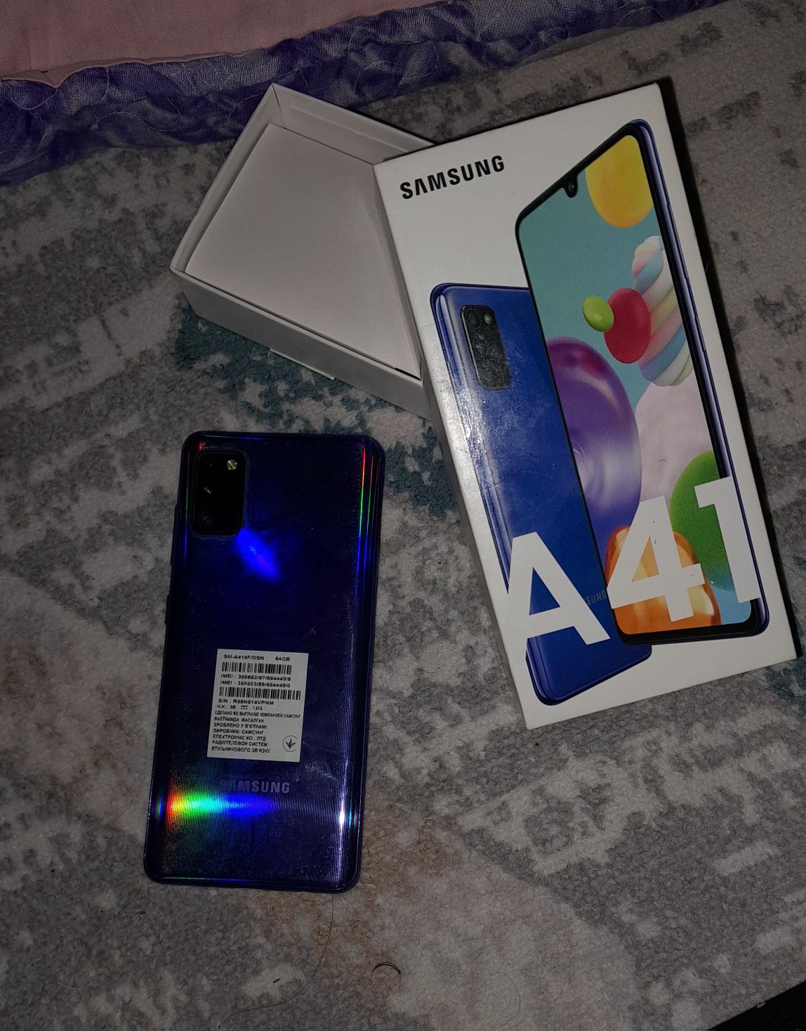 Samsung A41 хорошего состояние