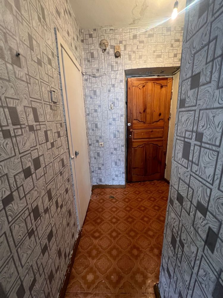 Продам 1 квартиру МКР