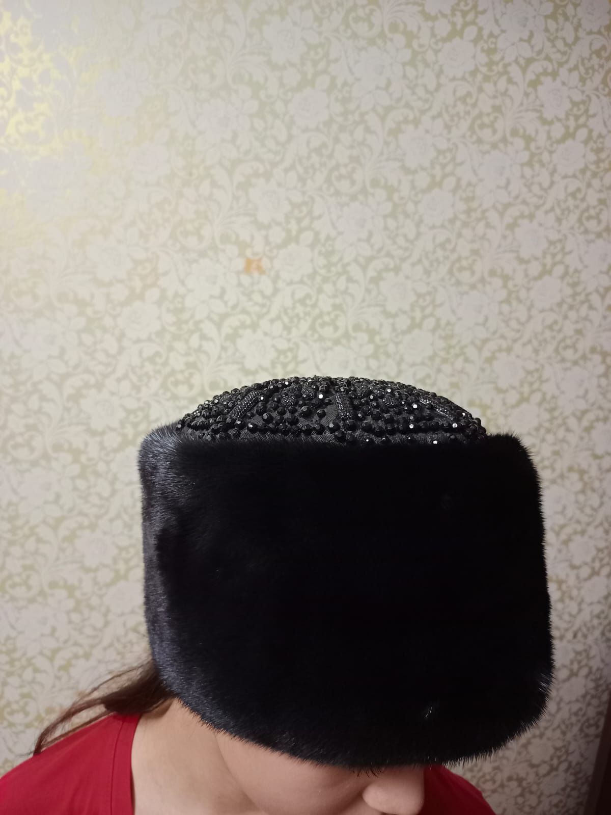 Продам шапку норковую за 25000 тенге.