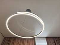 Продам современную LED-люстру в стиле минимализм