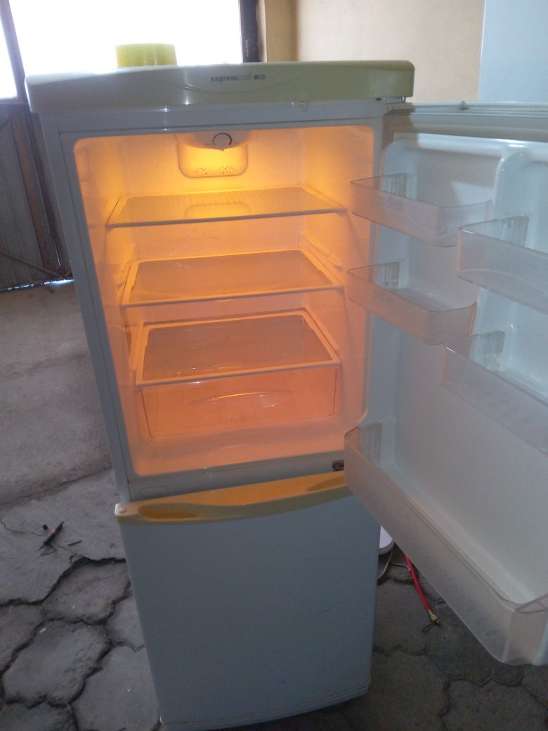 Продаю холодильник LG