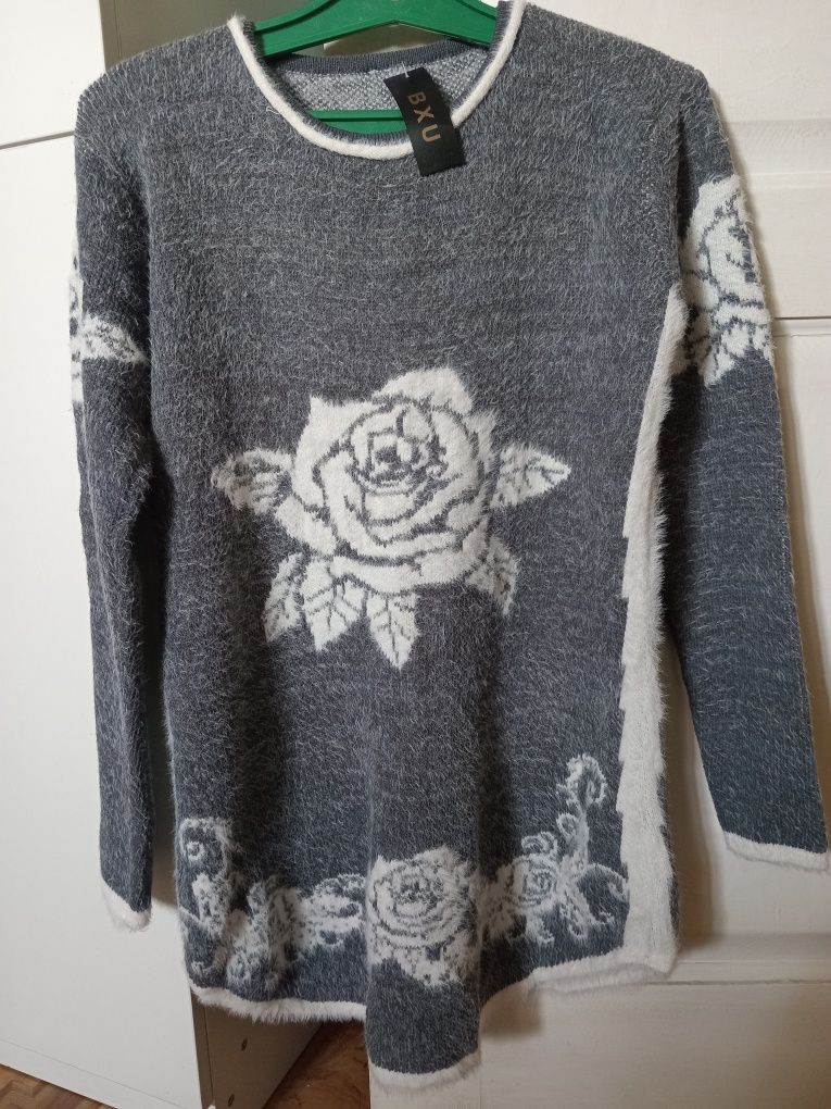 Продам новые кардиганы, сарафаны разм.44-46,платья и другие