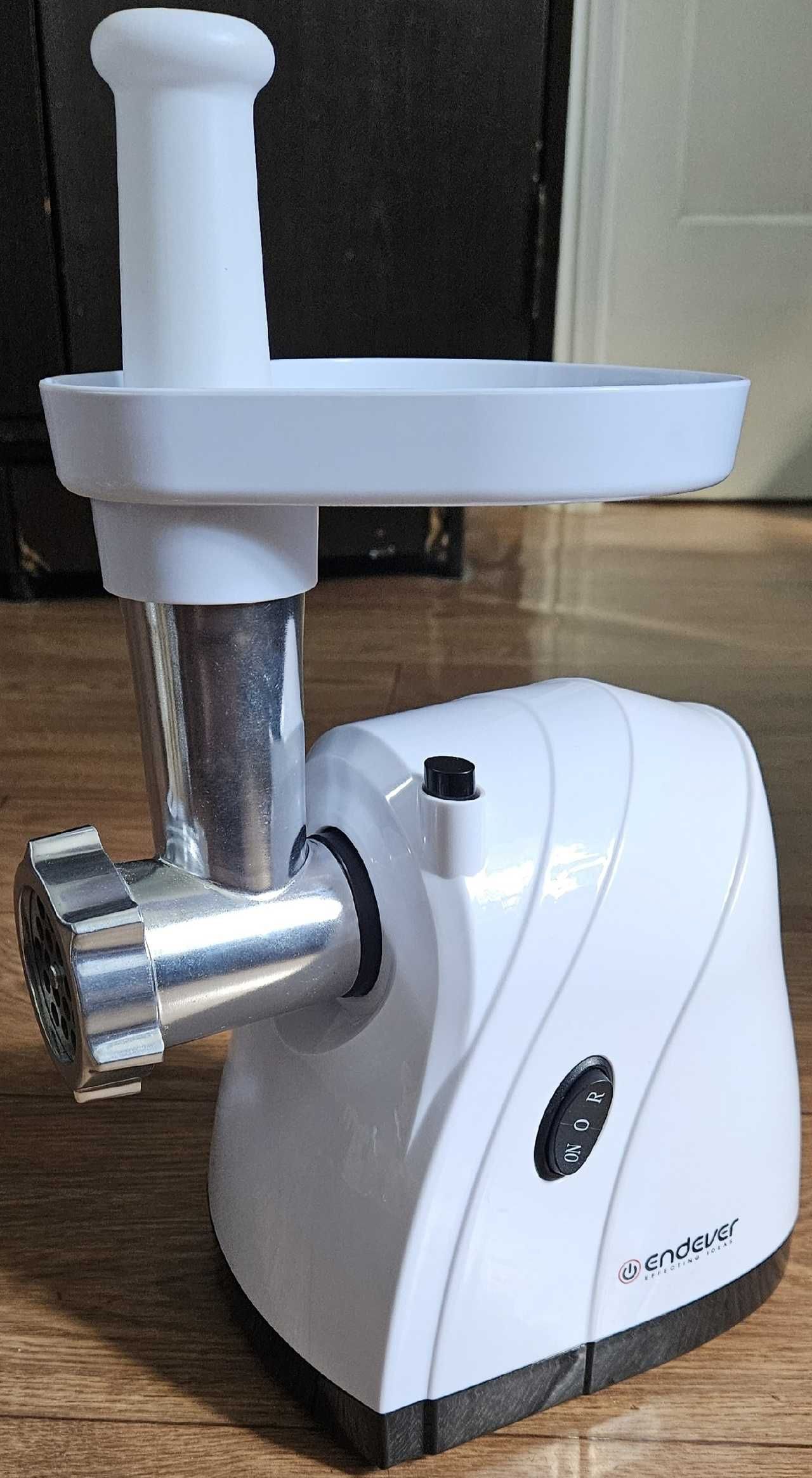 Мясорубка Endever Sigma 36  2200 Ватт