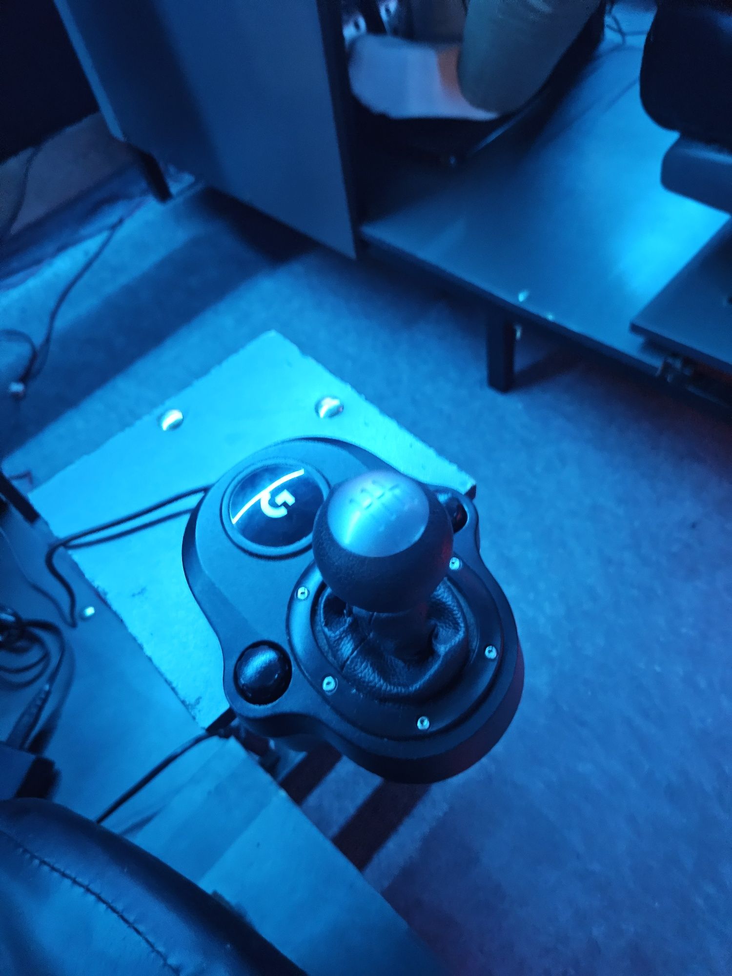 Не рабочий игровой руль Logitech G29 с КПП