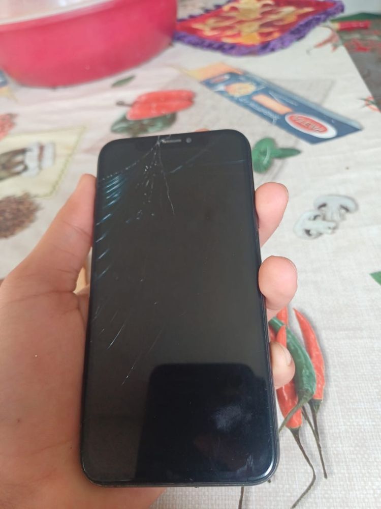 Айфон XS 256гб 77%