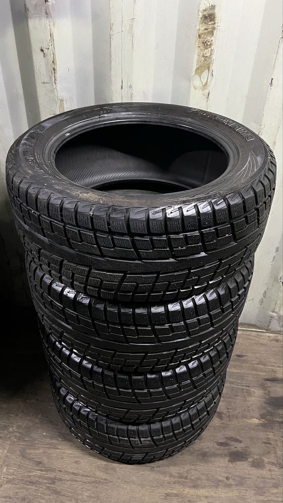 285/50/20 почти новые Зимние шины Yokohama Geolandar