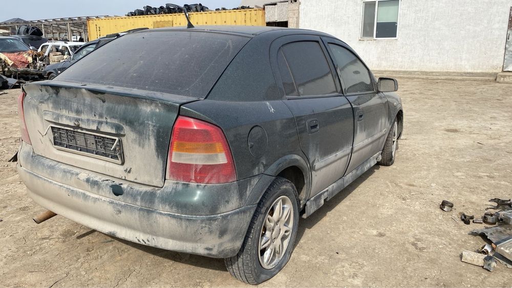 Opel Astra 1999г.в,1.6 обьем,мех по запчастьям!!!