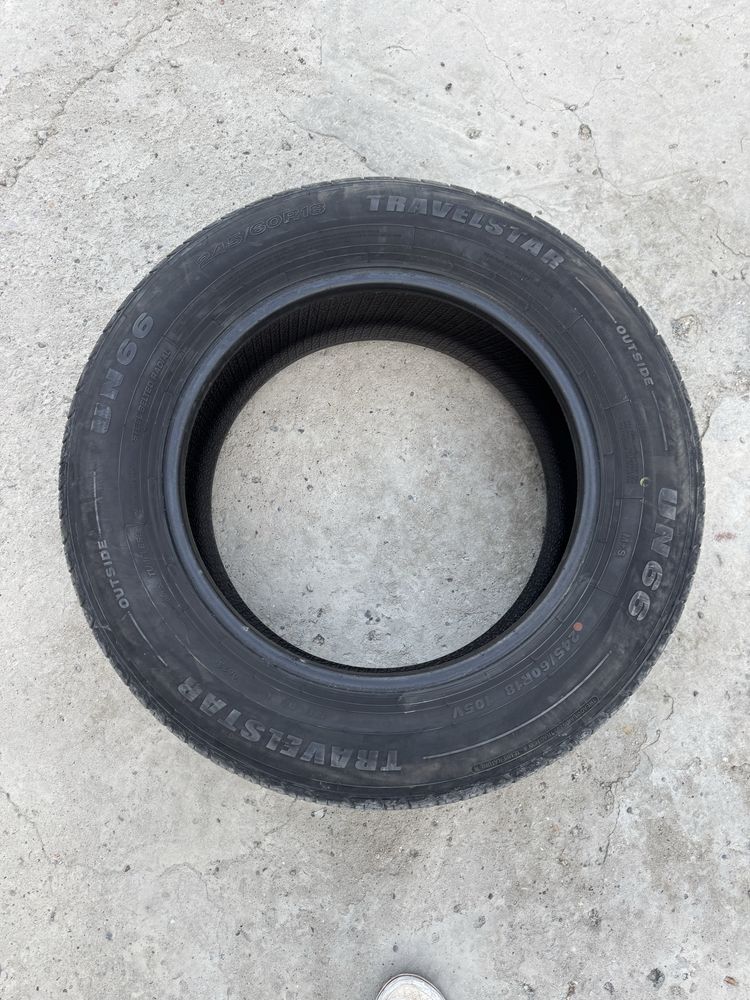 Шины размер 225/65 R17 - 4шт; 245/60 R18 - 2шт