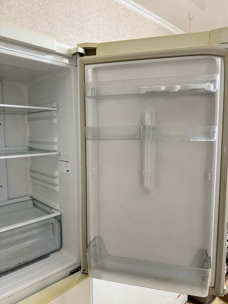 Продам холодильник Samsung