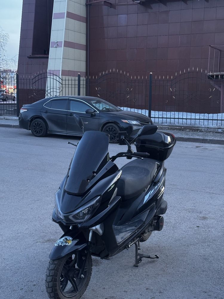 Мопед maxi 165сс