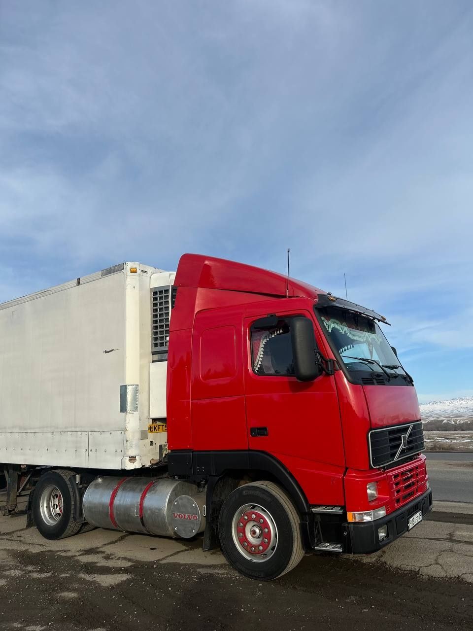 Продам тягач в сцепке Volvo FH12