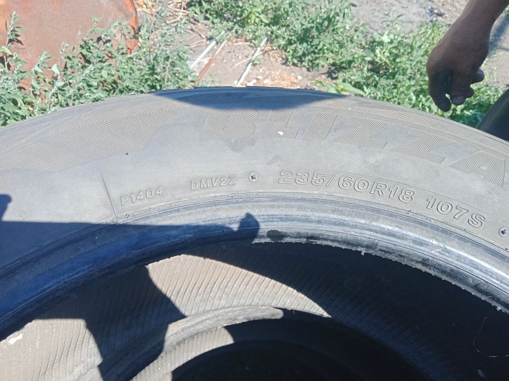 Продам шины на автомобиль