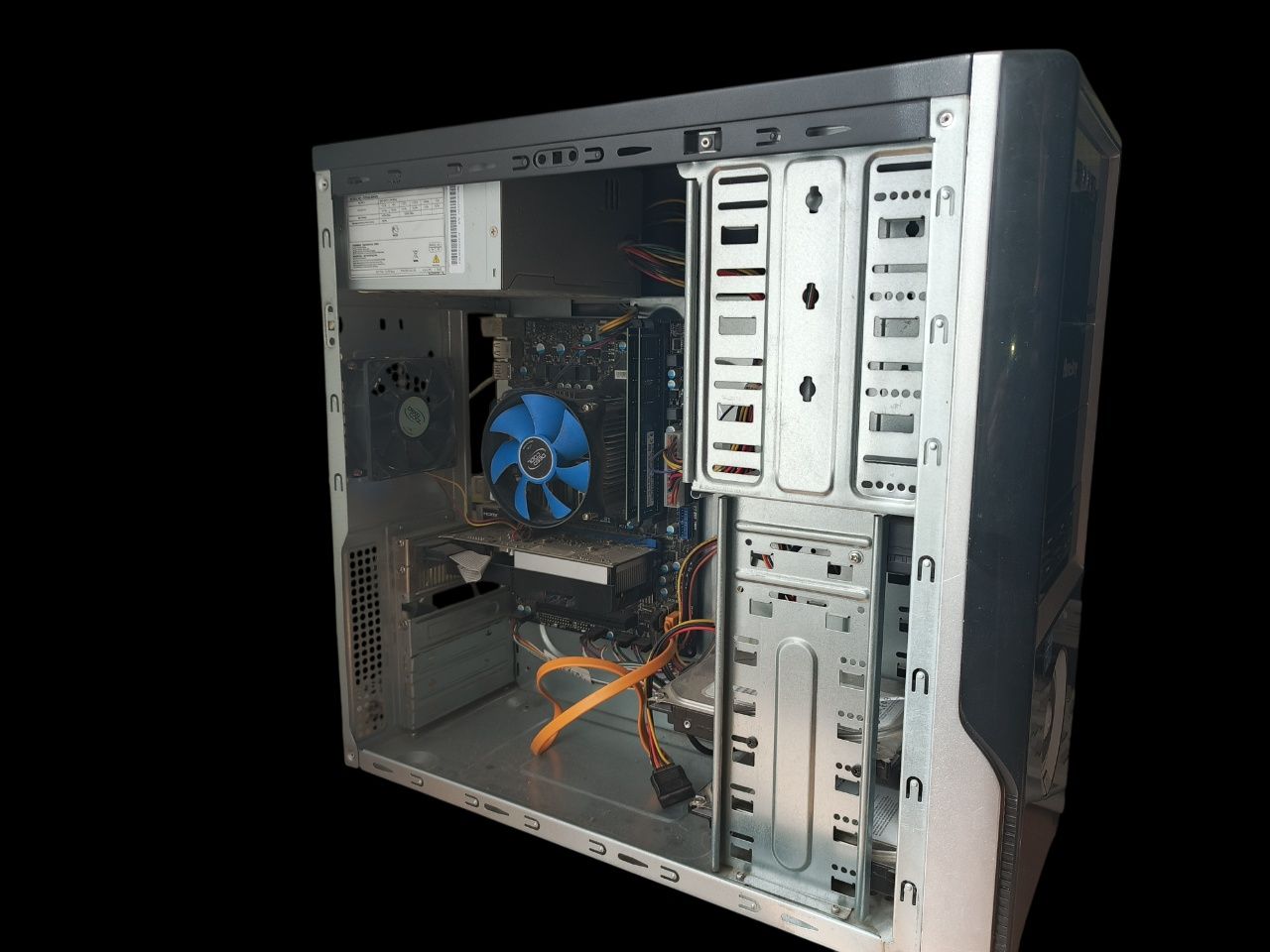 Игровой ПК : i3 , GT640 , 8 ОЗУ