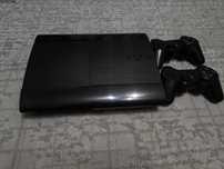 PS3 Super Slim 465 ГБ + 2 геймпада + 13 игр