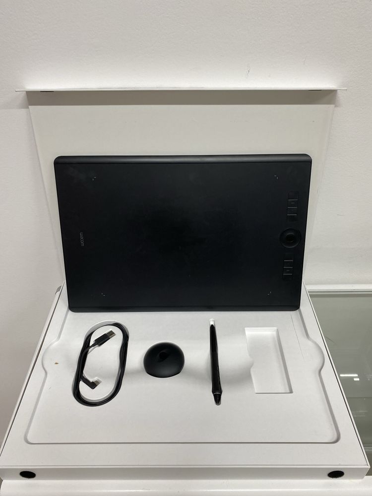 Продам графический планшет  Wacom PTH-860-N A3 формат размер